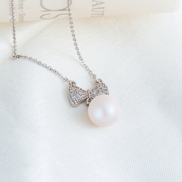 Picture of Fast Selling White Fashion Pendant Necklace with Unbeatable Quality