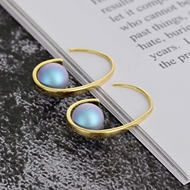 Picture of Nickel Free Gold Plated Swarovski Element Pearl Stud Earrings with No-Risk Refund