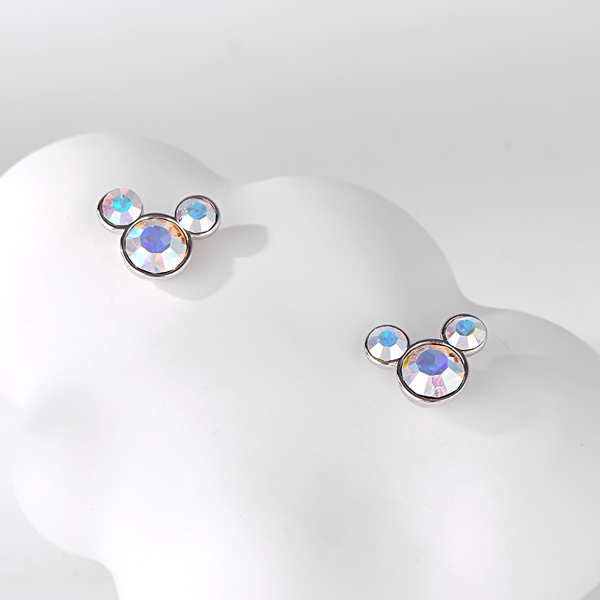 Picture of Purchase Platinum Plated Swarovski Element Stud Earrings Exclusive Online