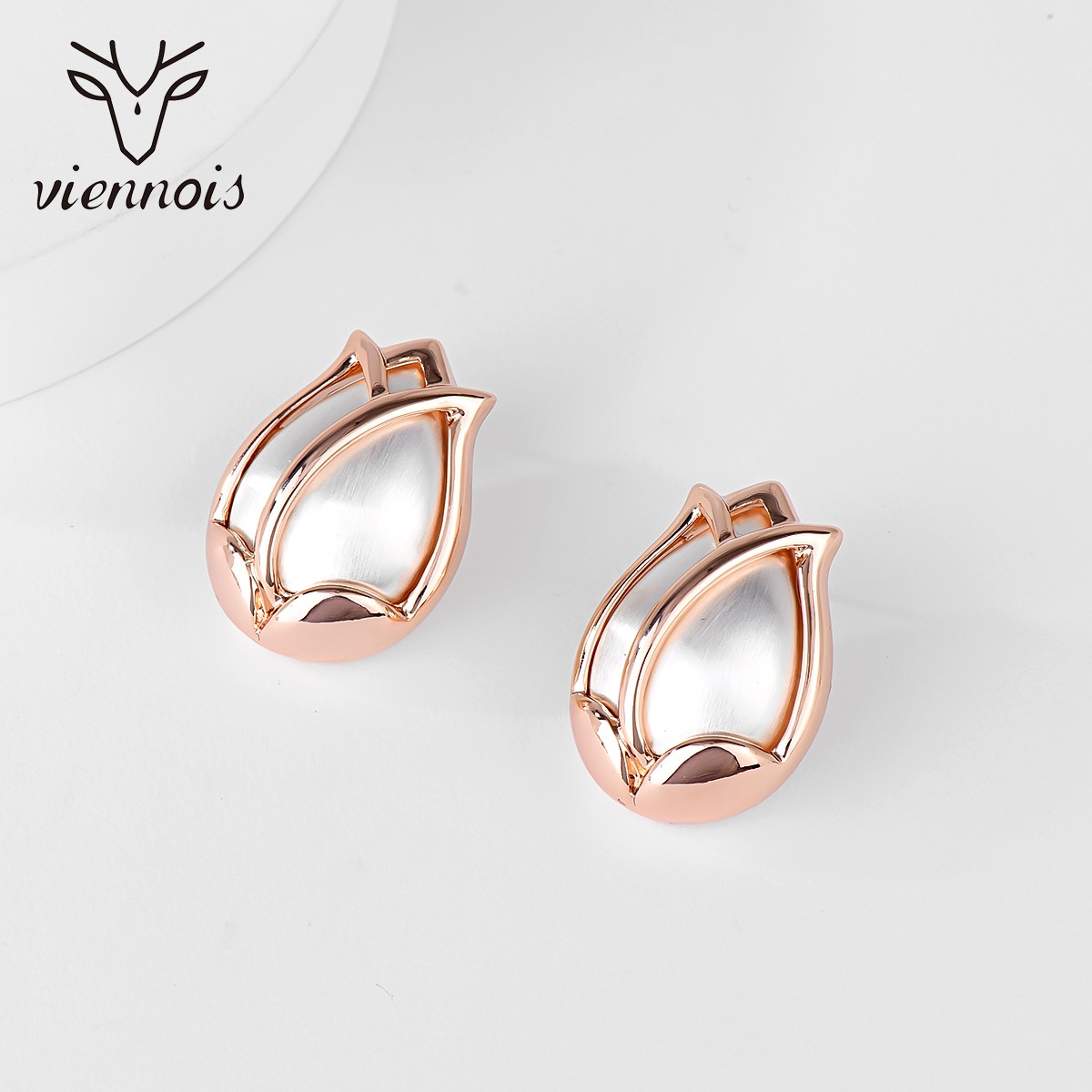 Dubai Zinc Alloy Stud Earrings in Exclusive Design
