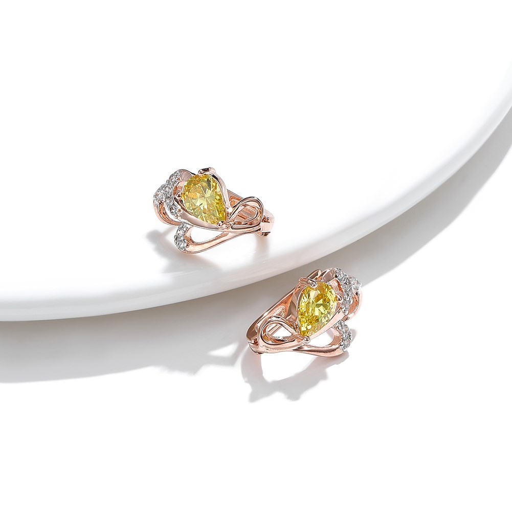 Latest Small Yellow Stud Earrings