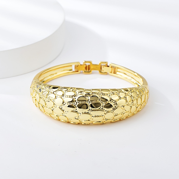 Picture of Zinc Alloy Big Fashion Bangle in Exclusive Design