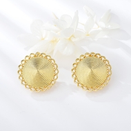Picture of Hypoallergenic Gold Plated Medium Stud Earrings with Easy Return