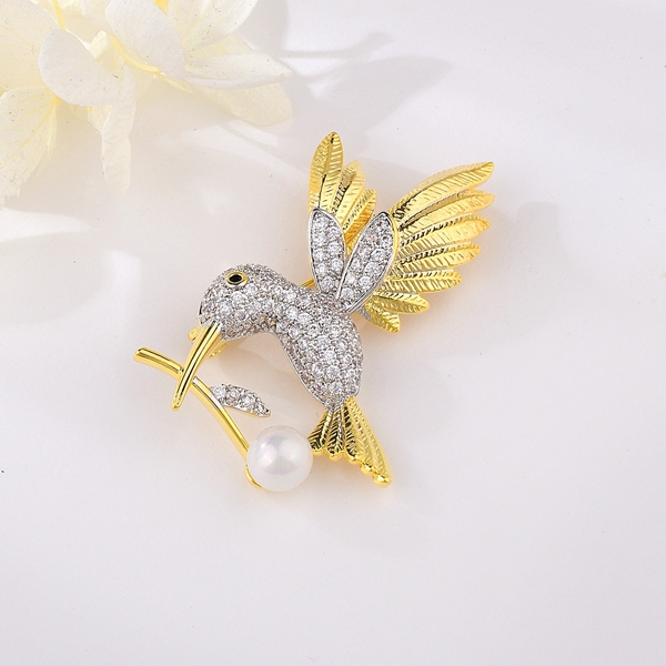 Picture of New Season White Small Brooche with Low Cost