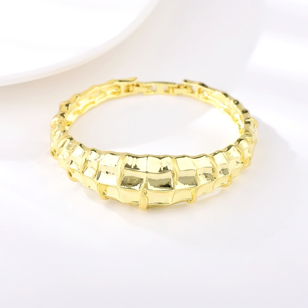 Picture of Featured Gold Plated Big Fashion Bangle with Full Guarantee
