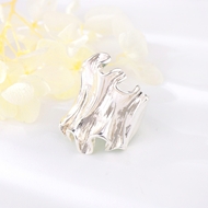 Picture of Inexpensive Zinc Alloy Gold Plated Fashion Ring from Reliable Manufacturer