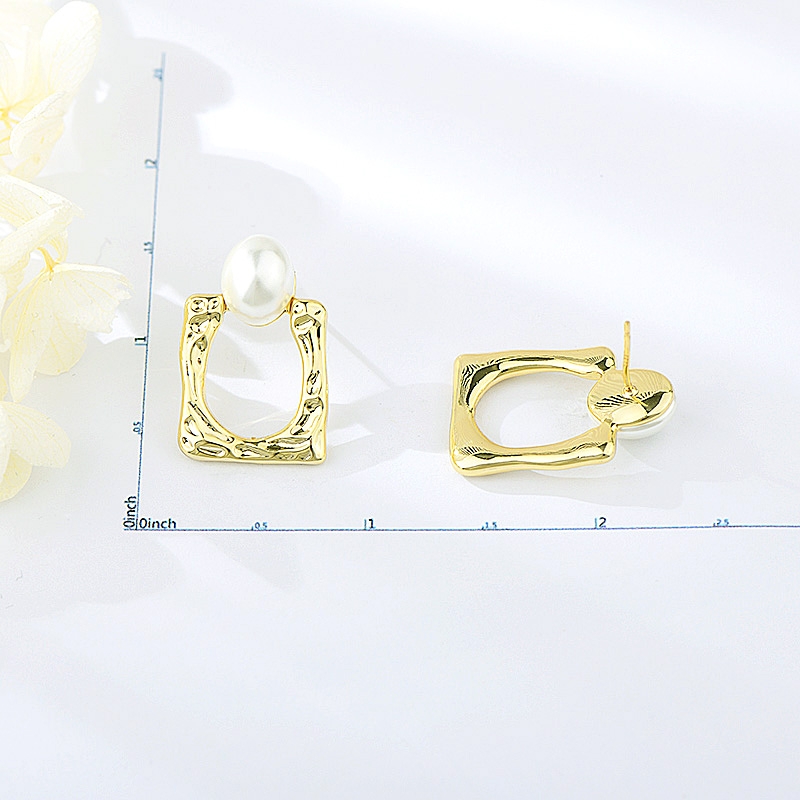 Great Value White Artificial Pearl Dangle Earrings with Full Guarantee