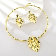 Show details for Trendy Gold Plated Dubai 2 Piece Jewelry Set with No-Risk Refund