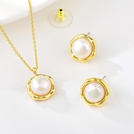 Picture of Beautiful Artificial Pearl White 2 Piece Jewelry Set