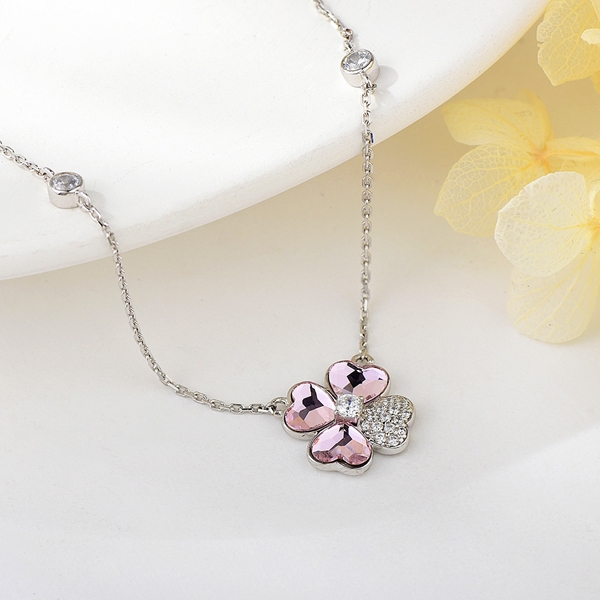 Picture of 925 Sterling Silver Swarovski Element Pendant Necklace in Flattering Style