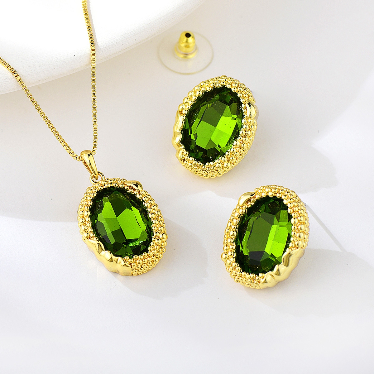 Small Gold Plated 3 Piece Jewelry Set with Beautiful Craftmanship