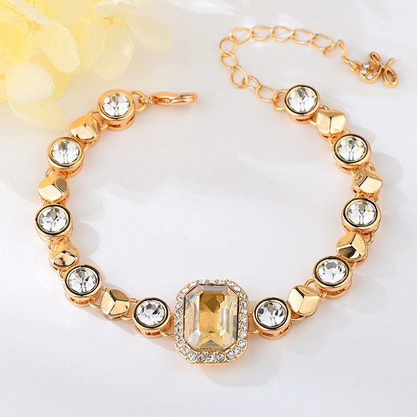 Picture of Pretty Swarovski Element Geometric Bracelet