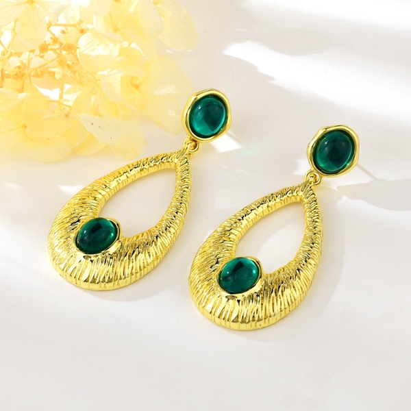 Picture of Zinc Alloy Big Dangle Earrings From Reliable Factory