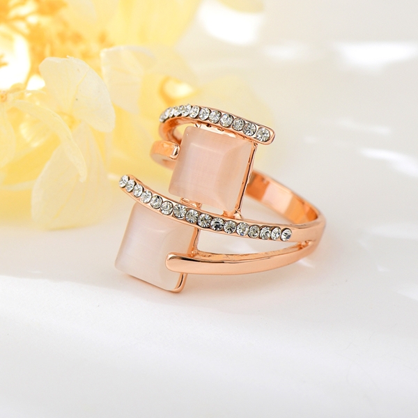 Picture of Unusual Medium Rose Gold Plated Fashion Ring