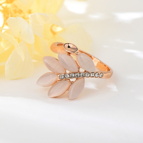 Picture of Leaf Zinc Alloy Fashion Ring at Factory Price
