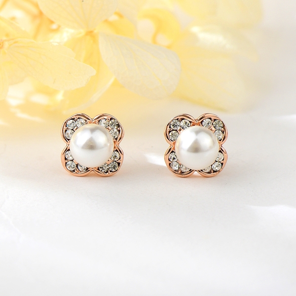 Picture of Classic Artificial Pearl Big Stud Earrings with No-Risk Refund