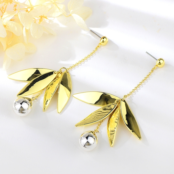 Picture of Hot Selling Zinc Alloy Big Dangle Earrings from Top Designer