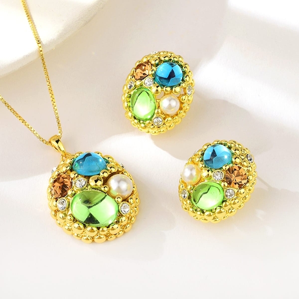 Picture of Nice Artificial Crystal Gold Plated 2 Piece Jewelry Set