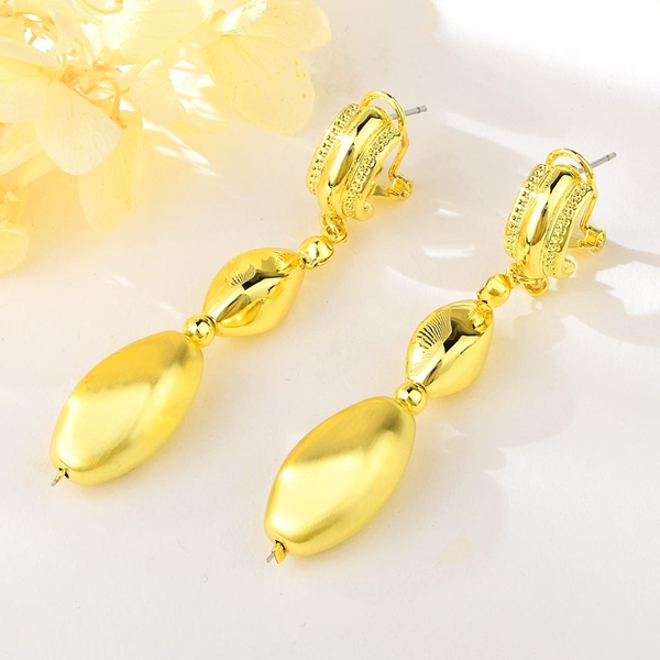 Picture of Fashion Party Dangle Earrings in Flattering Style