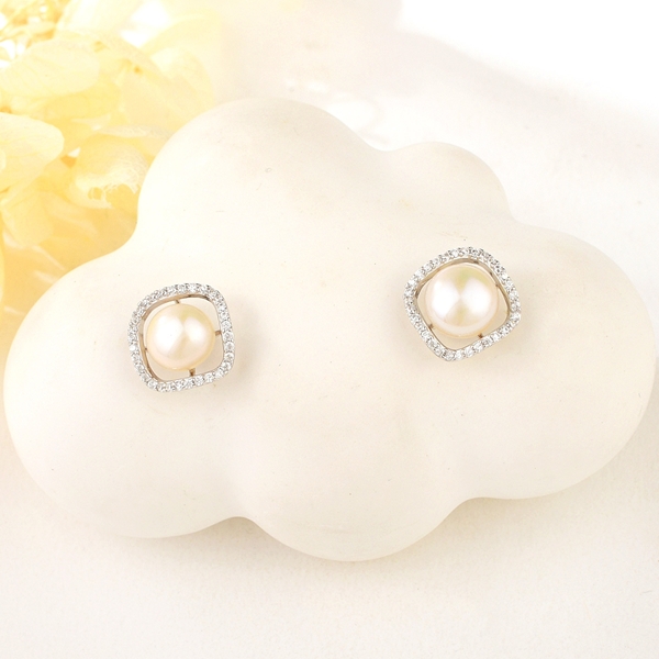 Picture of Party White Dangle Earrings with Speedy Delivery