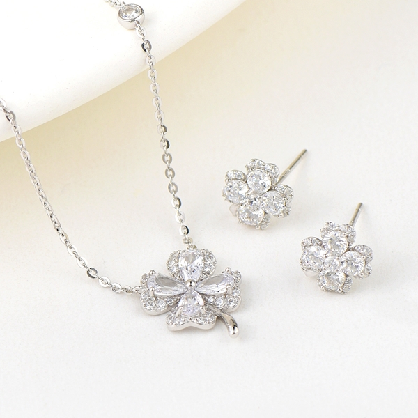 Picture of Irresistible White Flowers & Plants 2 Piece Jewelry Set As a Gift