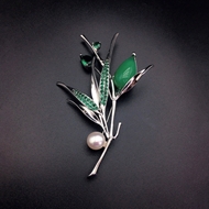 Show details for Good Swarovski Element Party Brooche